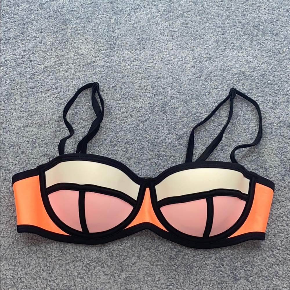 Triangl bikini top